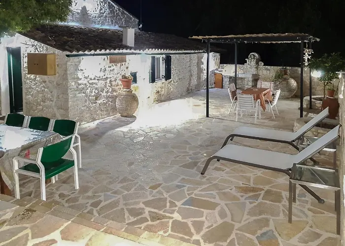 Ionian Stone With Terrace Mpogdanatika