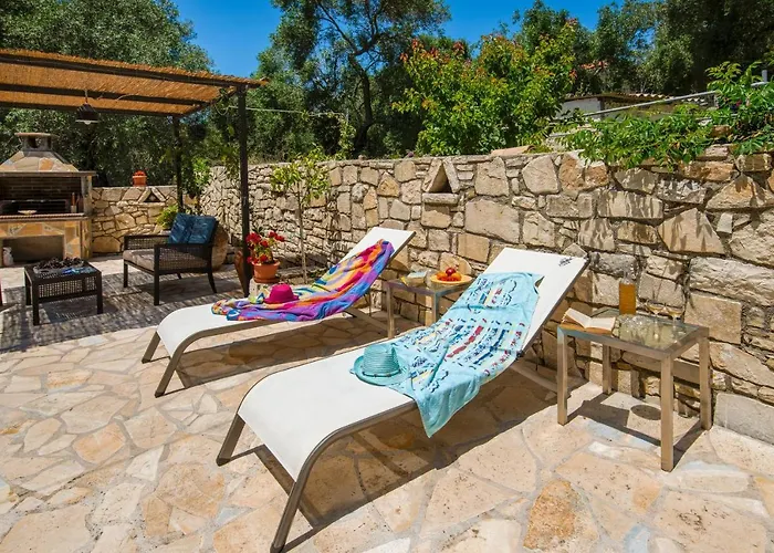 Ionian Stone With Terrace * Mpogdanatika